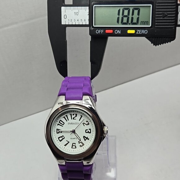Womens Embassy By Gruen Silver Tone Purple Watch Silicone Band New Battery - Picture 5 of 9